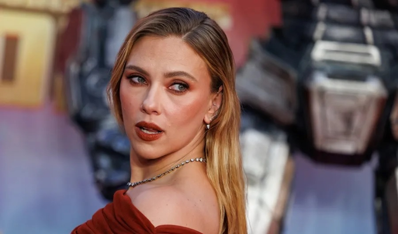  Scarlett Johansson exige leyes contra la IA tras ser víctima de un video falso en el que critica a Kanye West 