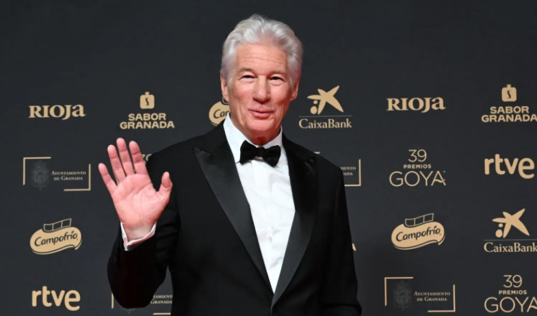 Richard Gere acusa a Trump de 'matón' al recoger el Goya Internacional 