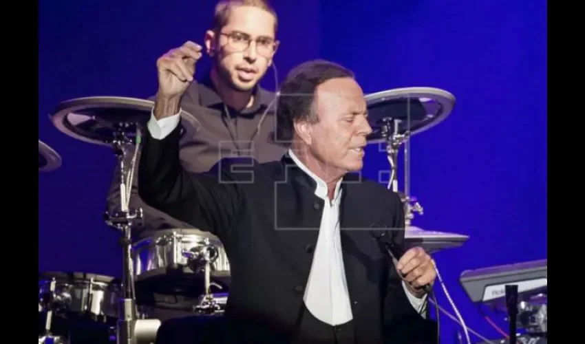 Julio Iglesias. 