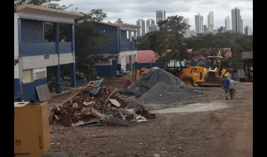 En la jornada de mantenimiento en 303 escuelas, la inversión es de $15 millones.  FOTO: ROBERTO BARRIOS