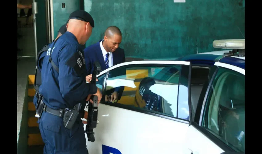 Celestino Caballero en momento que salia del Sistema Penal Acusatorio. Foto: Anayansi Gamez