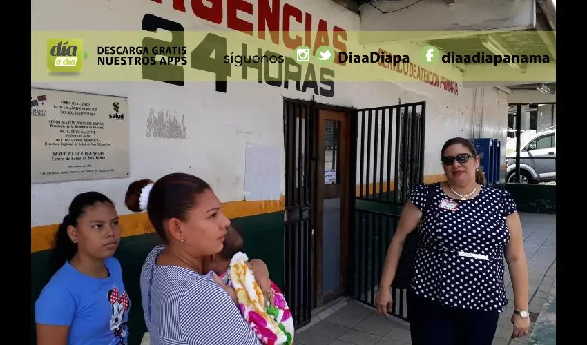 Las personas no sabían que el centro había cerrado y llegaban preguntando a dónde debían ir.   Foto: Jesús Simmons