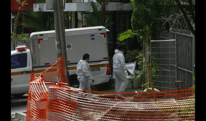 Autoridades recogen evidencias que los lleven a dar con el paradero de los homicidas. Foto: Alexander Santamaría