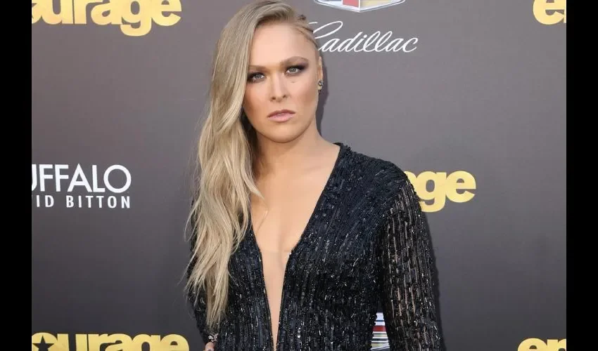 Ronda Rousey pertenece a la marca Raw.