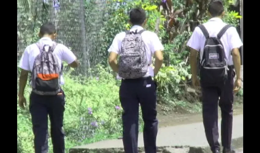 Los asaltos ocurren a la hora de entrada y salida del colegio secundario.