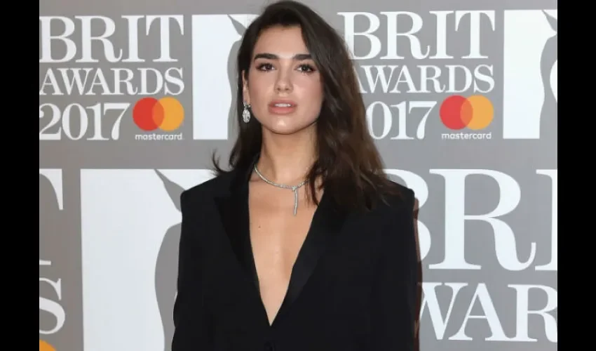 Dua Lipa confesó que es un honor poder cantar en la final de la Liga de Campeones./AP