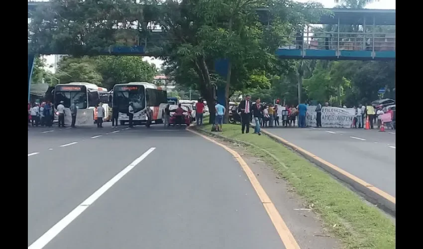 Protesta en   vía Transístmica.