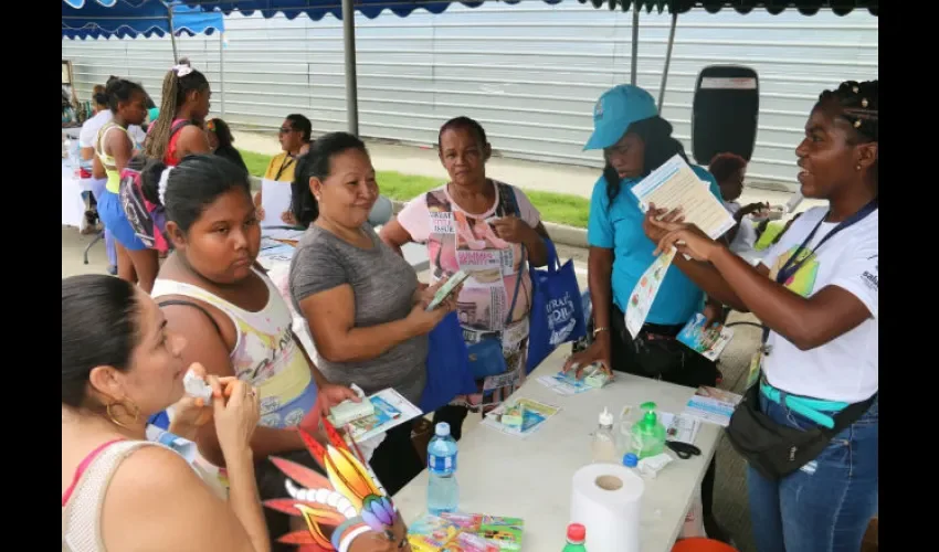 Foto ilustrativa de las ferias en las que participaron miembros del Miviot. 