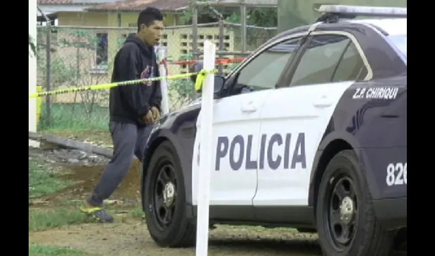 El principal sospechoso tiene veinte años de edad. 