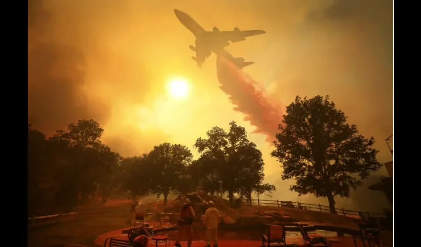  Bomberos se preparan para lo peor durante el fin de semana. 