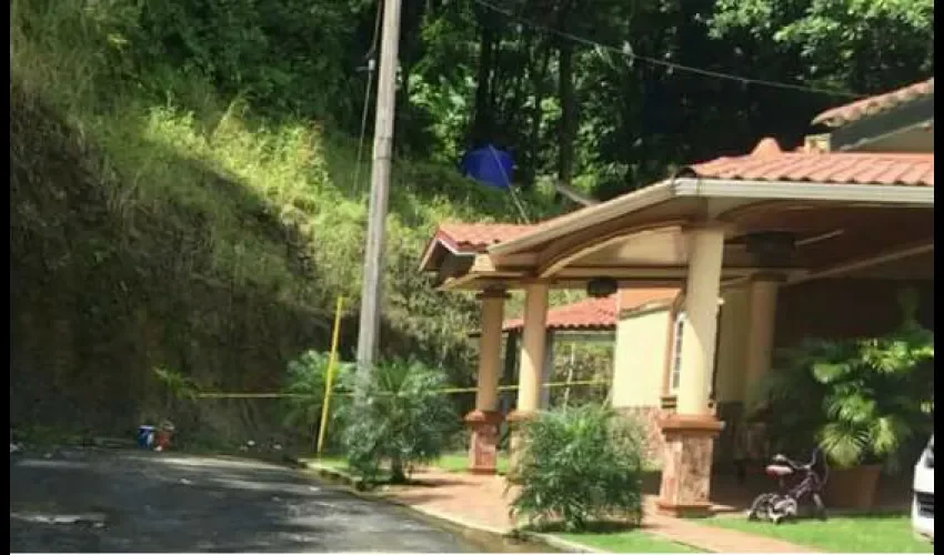 La Policía acordonó el área para investigar. Foto: D. Sánchez