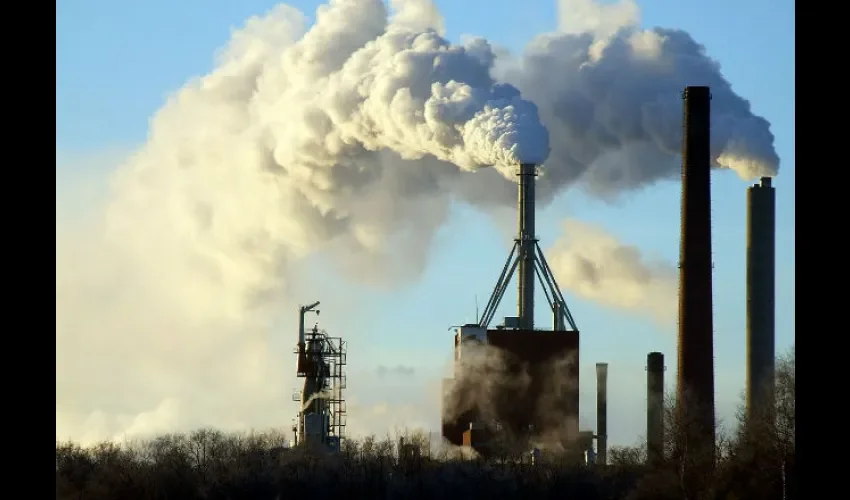 Foto ilustrativa de empresas con gran cantidad de emisión de contaminantes. Cortesía 