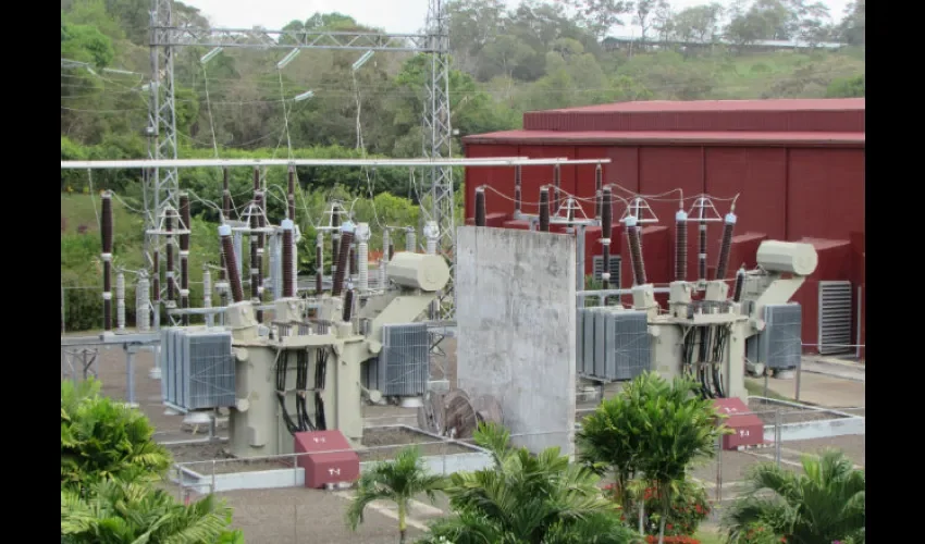 Foto ilustrativa de la planta termoeléctrica. 