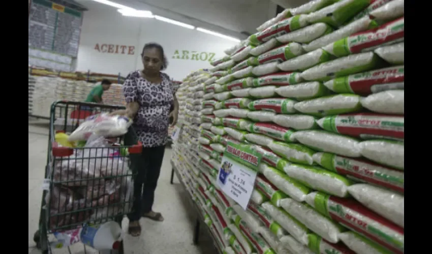 Panameños esperan ver el ahorro. Foto; Epasa