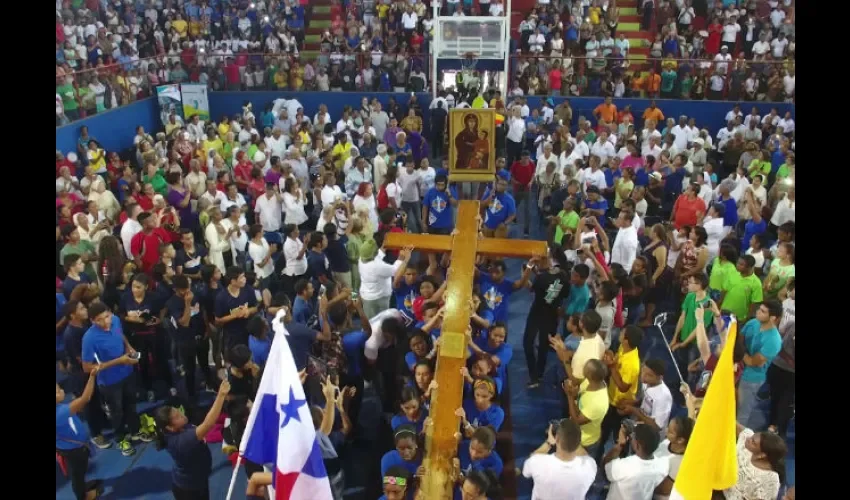 Delegación panameña en Cracovia, Polonia en la pasada JMJ. Foto: Cortesía