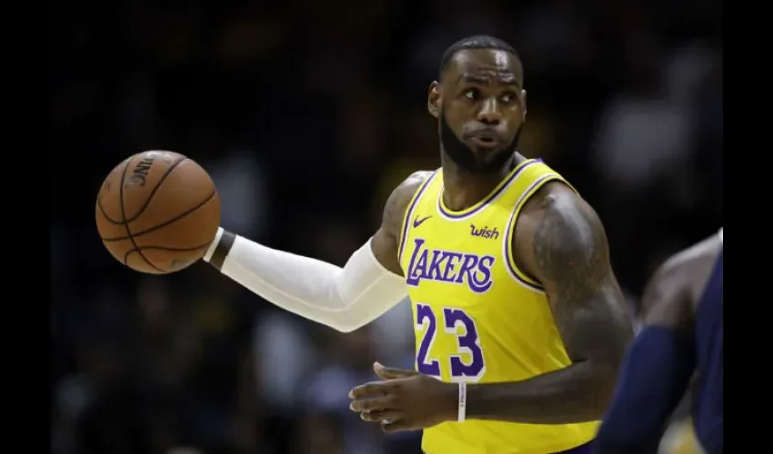 LeBron James está en su primera temporada con los Lakers.