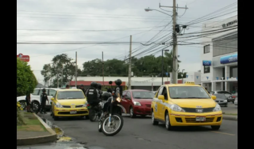 Otro taxista lo acusó de haberle tirado el carro y de manejo desordenado. Foto: Jesús Simmons