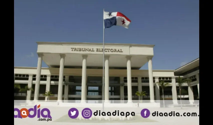 Los candidatos esperan que el Tribunal Electoral definan la fecha de la nueva elección.