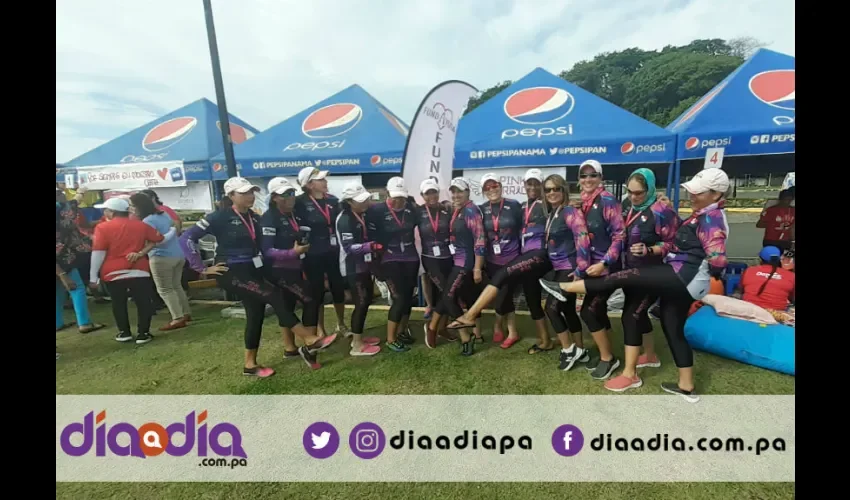 Las chicas de Panamá que sobrevivieron al cáncer de mama del Pink Warrior. Foto: Jesús Simmons