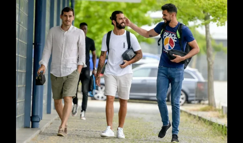 Foto ilustrativa de Casillas a su llegada al entrenamiento. Cortesía