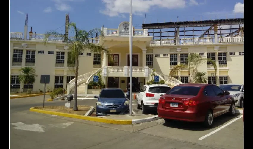 Los acudientes de esta estudiante aseguraron que no claudicarán hasta que le caíga todo el peso de la ley a este docente.