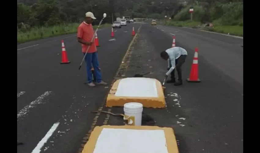 Foto ilustrativa de los trabajos de señalización. 