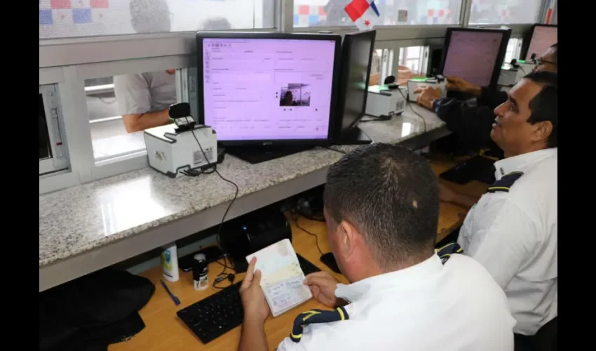 Foto ilustrativa de los agentes. 