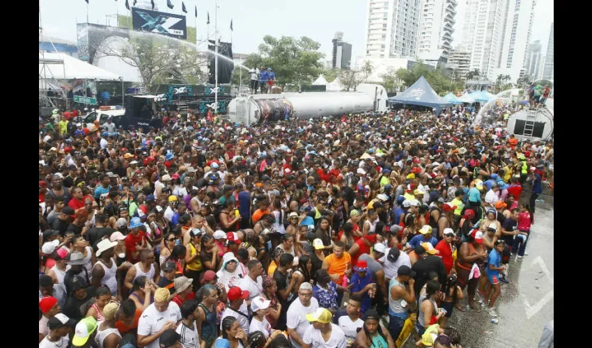 Foto ilustrativa del Carnaval desde la Cinta Costera. 