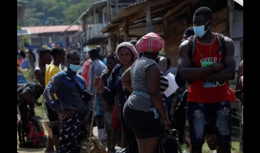 Migrantes en Darién. Foto: EFE. 