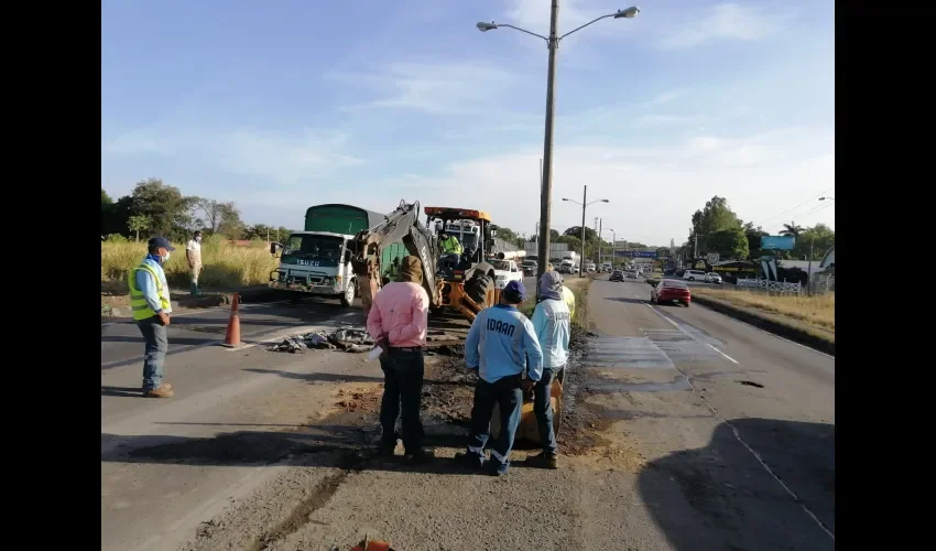 Foto ilustrativa de los trabajos del Idaan. 