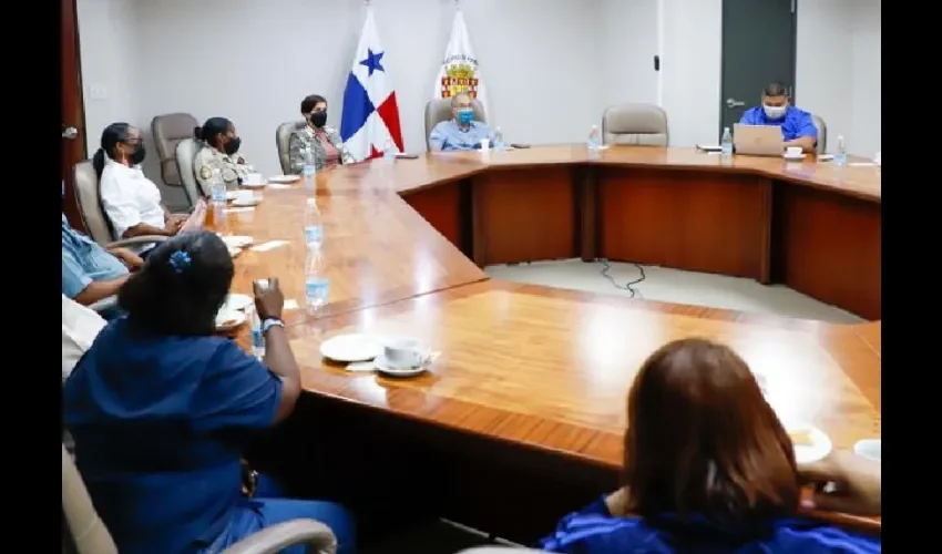 Foto ilustrativa de las reuniones en el Municipio. 