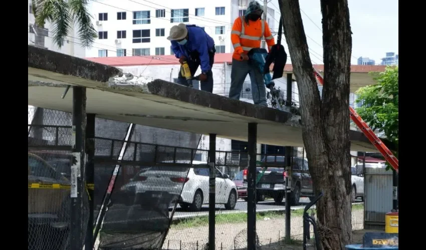 Foto ilustrativa de la reparación.  