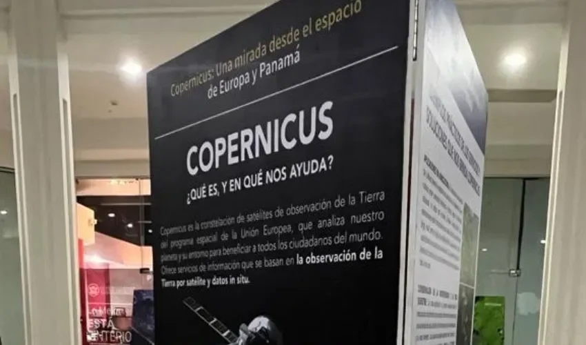 La exposición brinda detalles del proyecto. 