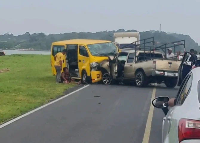  Reportan accidente múltiple en el balneario de Gatún 