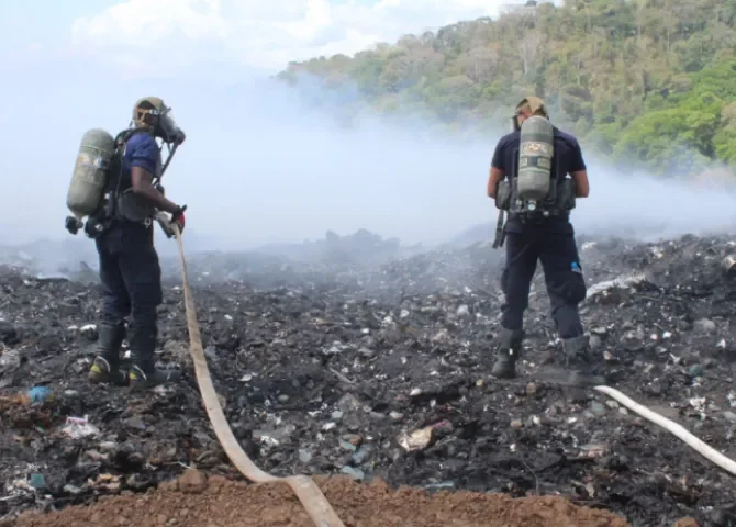  Foto: Bomberos.  